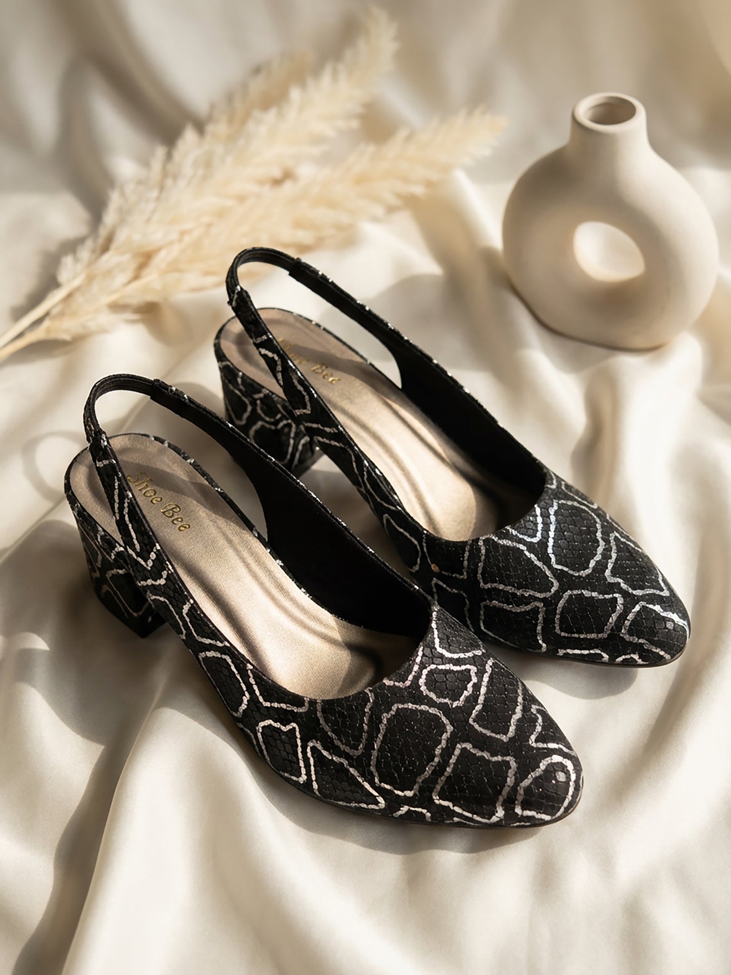 Textured Sandal Pointed Toe