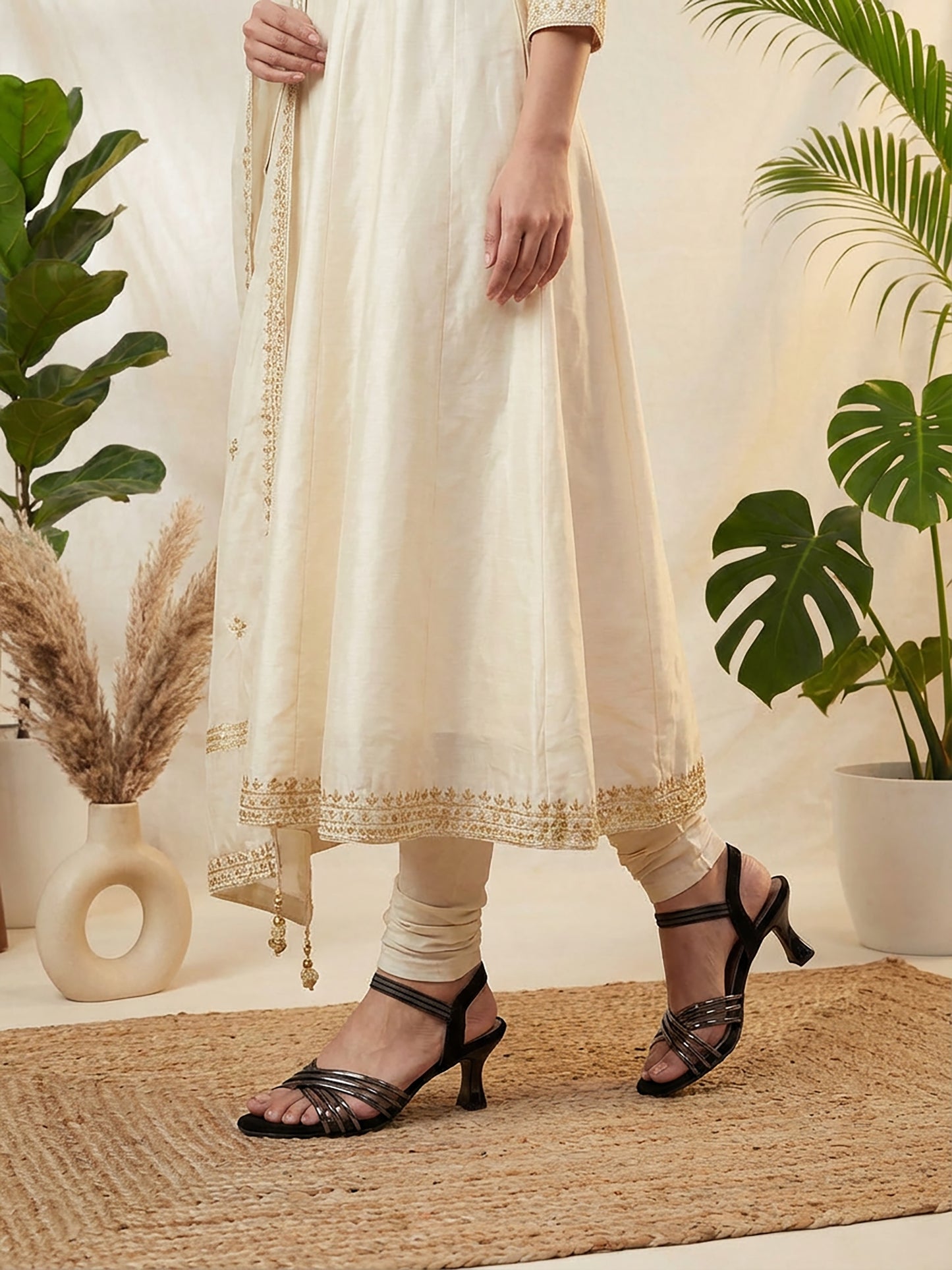 Crisscross Strap Mule